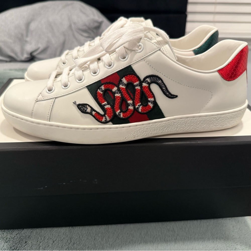 Men’s Gucci Sneakers - Picture 3 of 8